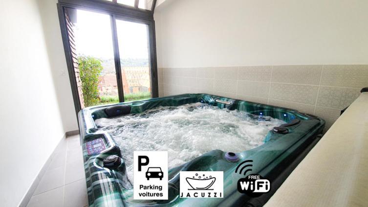 Villa Belle Vue Avec Jacuzzi Privatif Сарла-ла-Канеда Экстерьер фото
